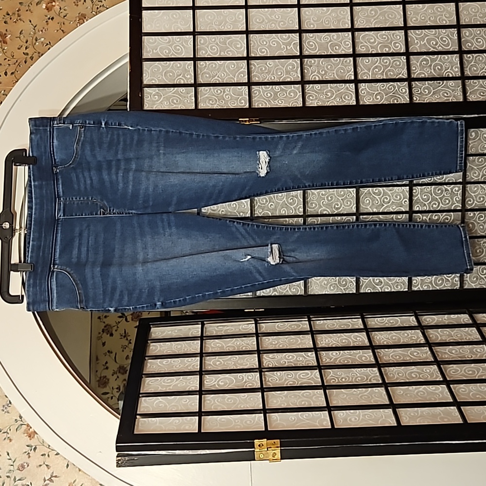 Old Navy rock star distressed skinny jeans size 14